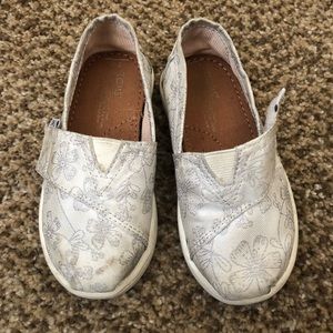 Toms White/Silver Floral Toddler Shoes, Size 6